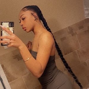 Meet your Posher, Leia